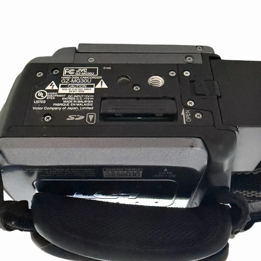 JVC Everio GZ-MG30U 30GB Hard Disk Drive 25x Optical Zoom Camcorder -FOR PARTS
